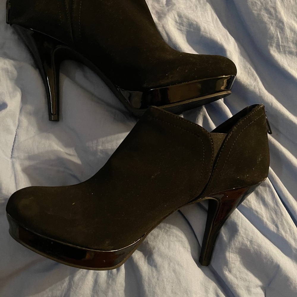 Brand New, Women’s size 10 Heels